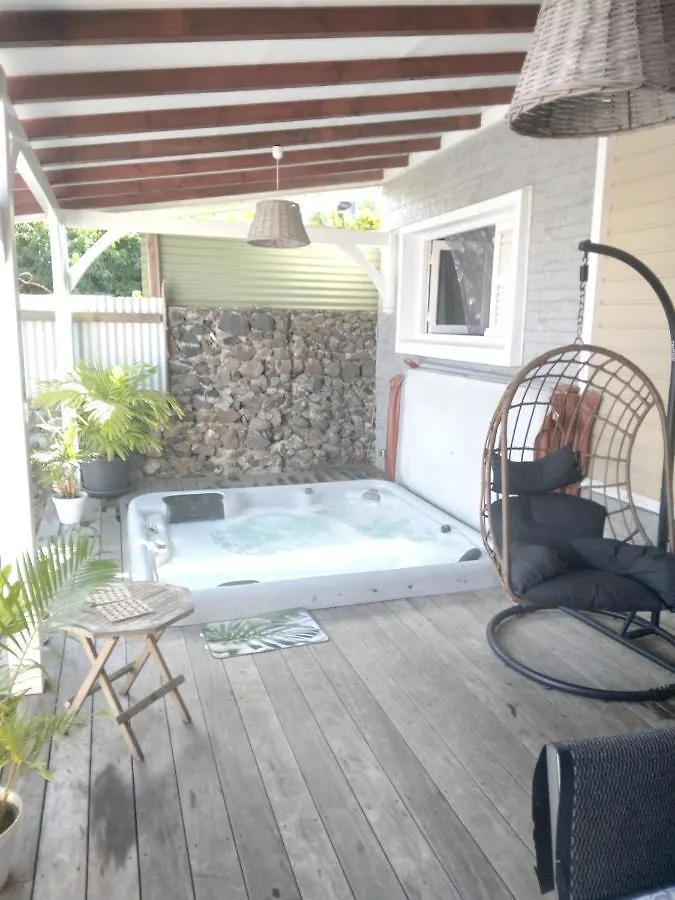 Appartement d'une chambre avec vue sur la ville jacuzzi et jardin clos a Le Vauclin a 2 km de la plage 0*,
