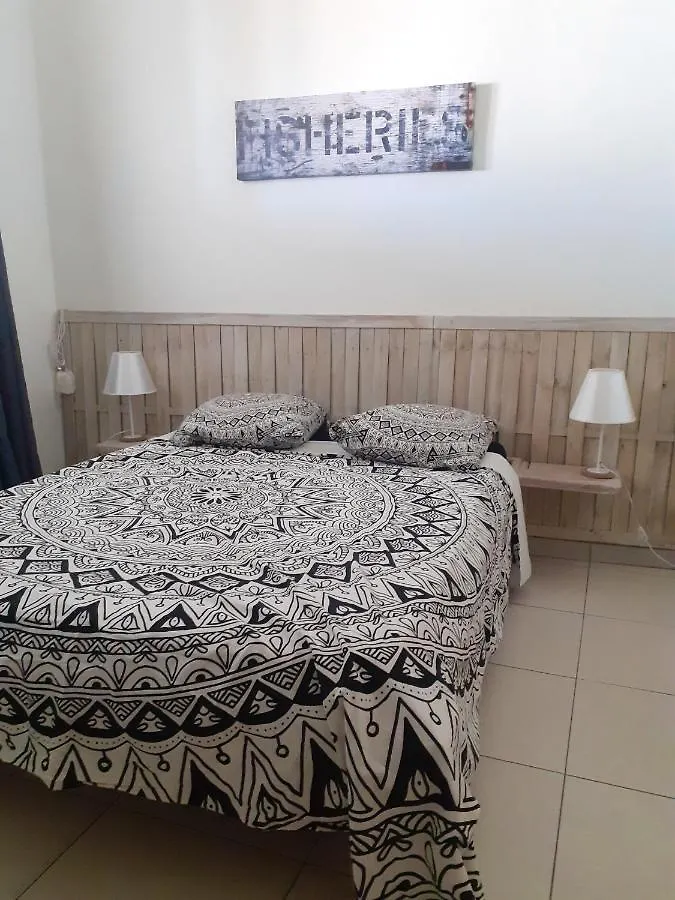 Appartement d'une chambre avec vue sur la ville jacuzzi et jardin clos a Le Vauclin a 2 km de la plage