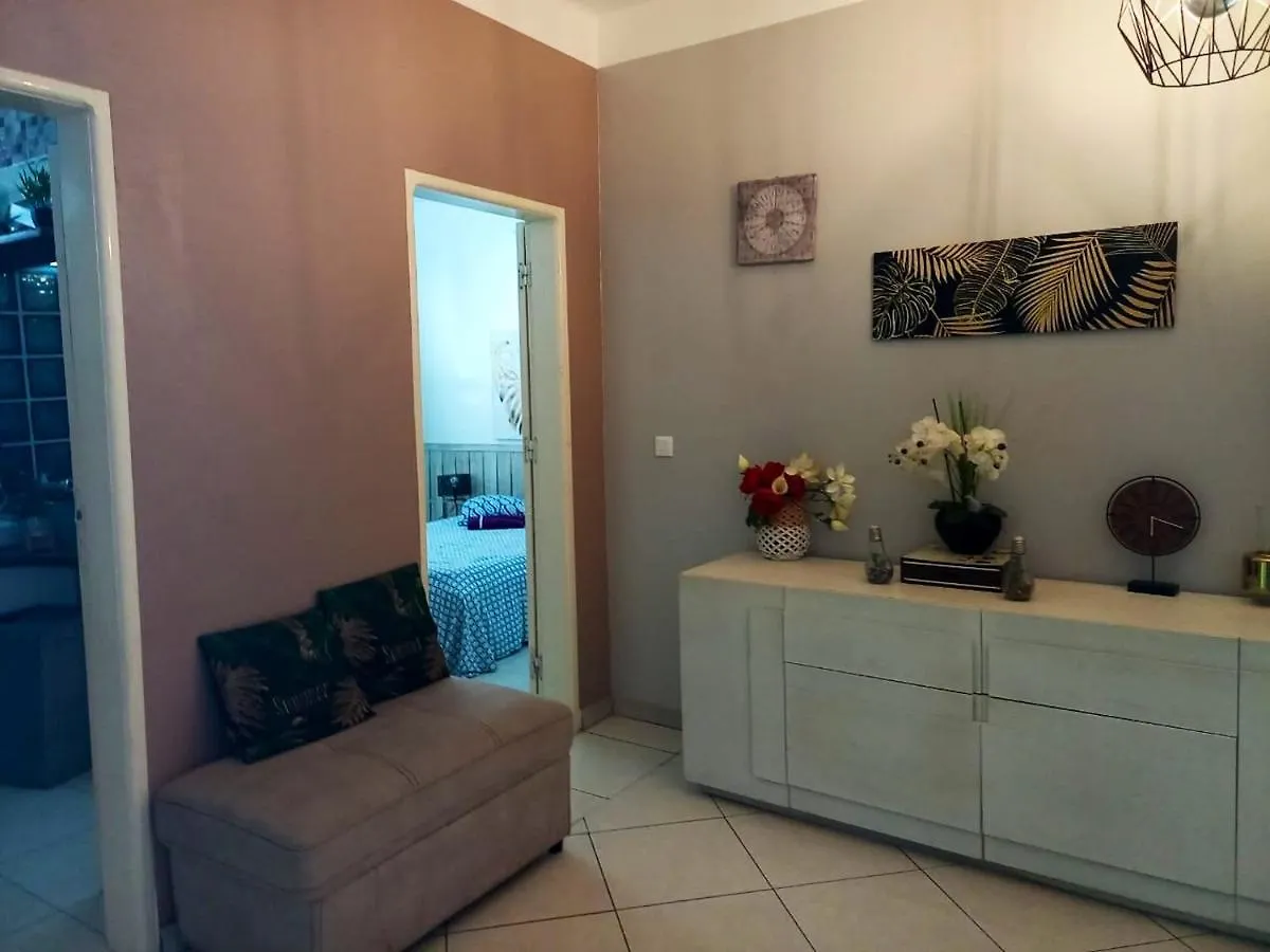 Appartement d'une chambre avec vue sur la ville jacuzzi et jardin clos a Le Vauclin a 2 km de la plage Martinique